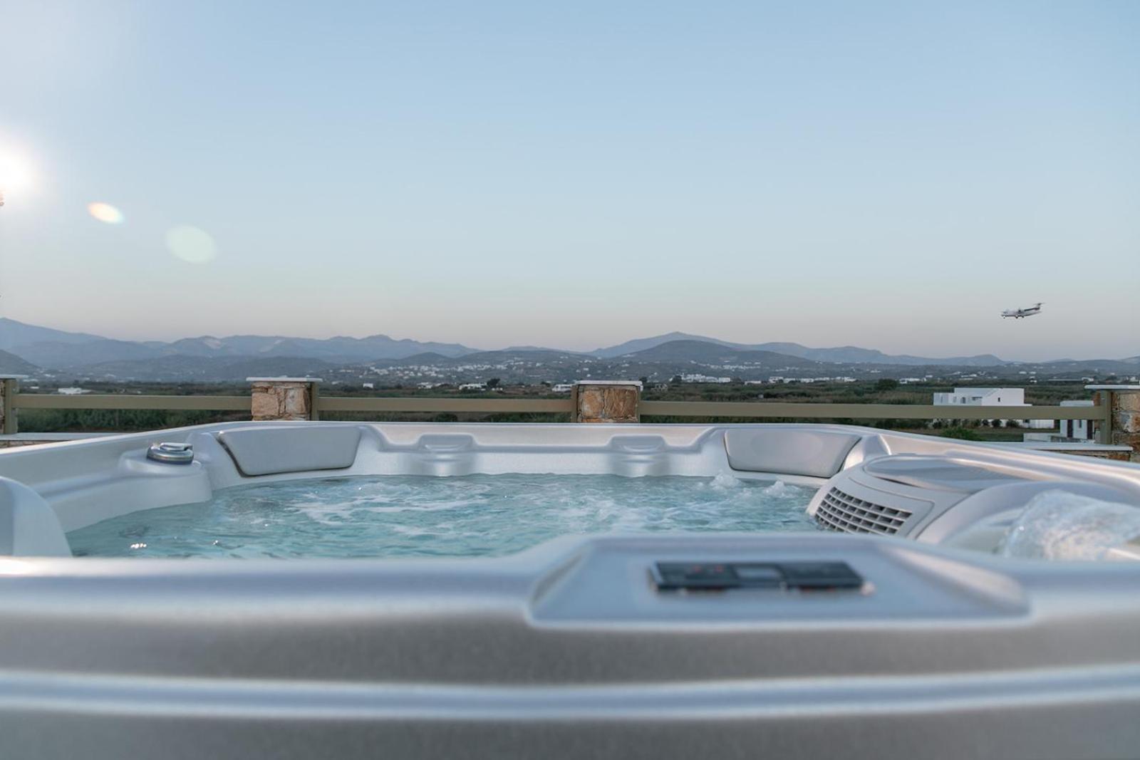Naxian Life Villa